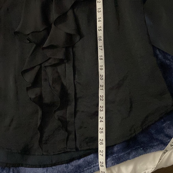 🥭 (4 for $15) GAP black lightweight blouse - Picture 5 of 7